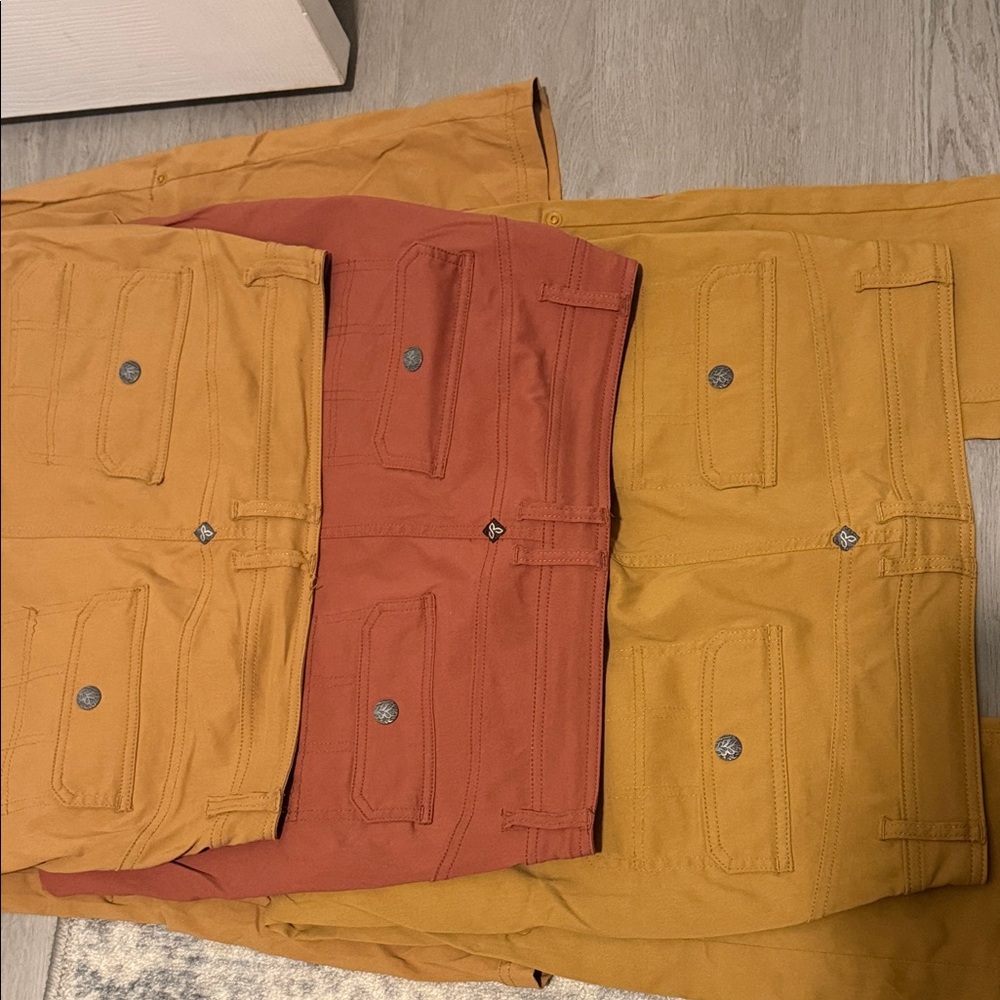 Women's Prana pants - Picture 3 of 3